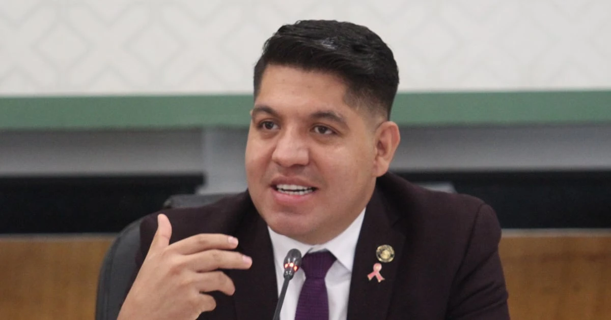‘Es grilla’: Emmanuel Reyes defiende a su esposa, candidata a magistrada, ligada a la Luz del Mundo