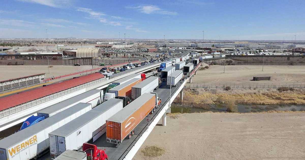 30 agentes de aduanas ‘dieron vía libre’ a criminales para el tráfico de combustible  
