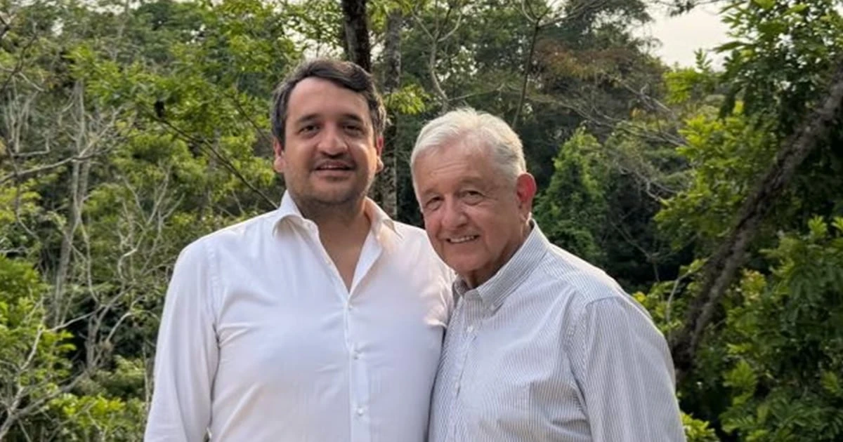 AMLO reaparece en foto con ‘Andy’ López Beltrán, que busca diputación en Tabasco: ‘Soy hijo de quienes aman’