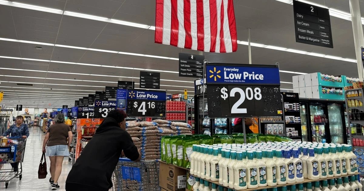 Walmart prevé aumento de precios por aranceles de Trump: ‘Sucederá en mayo y se hará más profundo’