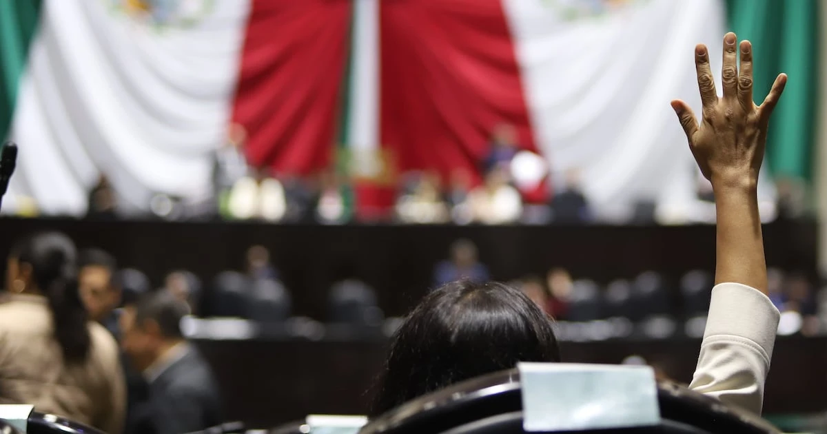 Ponen candado a retiros parciales de las Afores; hay estafas, justifican