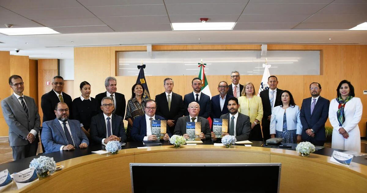 En la sede de la ASF, el rector de la UNAM entrega la cuenta anual 2024