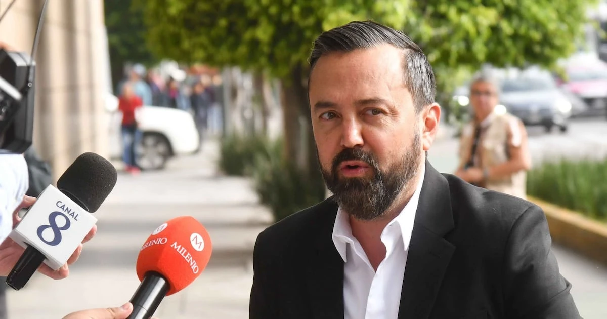 Arturo Ávila, diputado de Morena, presuntamente amenaza a una ciudadana; Alessandra Rojo pide justicia