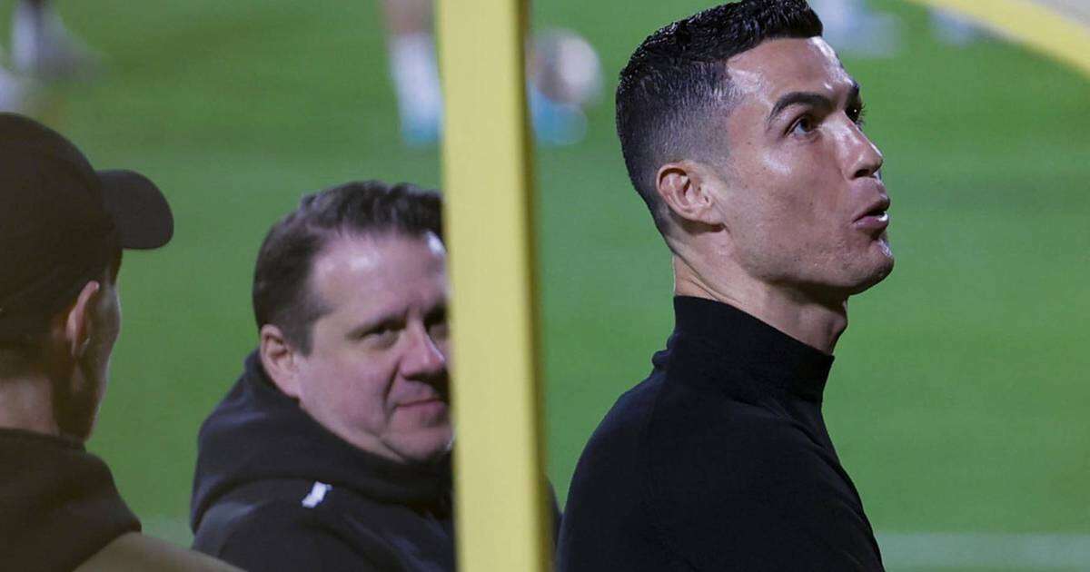 ‘Chistecito’ de Cristiano Ronaldo sale caro: Multan y suspenden a CR7 tras gesto obsceno a aficionados