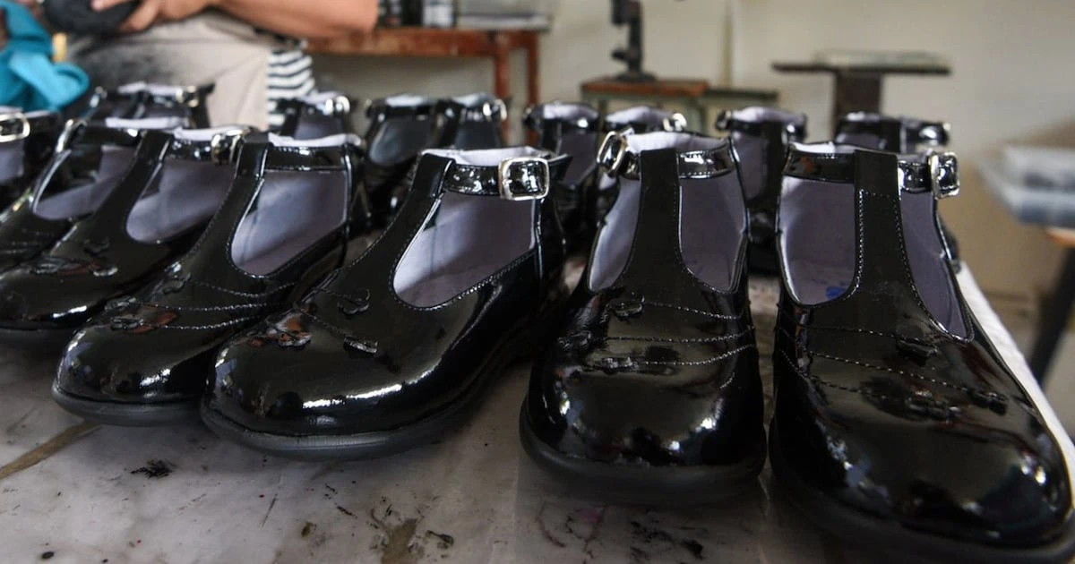 Regreso a clases 2025: Estos son los zapatos escolares que SÍ pasaron el ‘examen’ de la Profeco