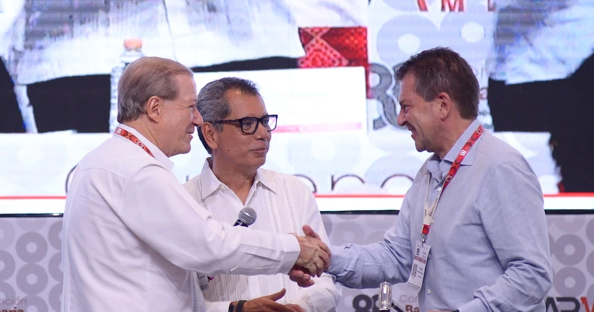 ‘Huachicoleros’ fiscales deben ser controlados y combatidos, ‘amenaza’ Hacienda