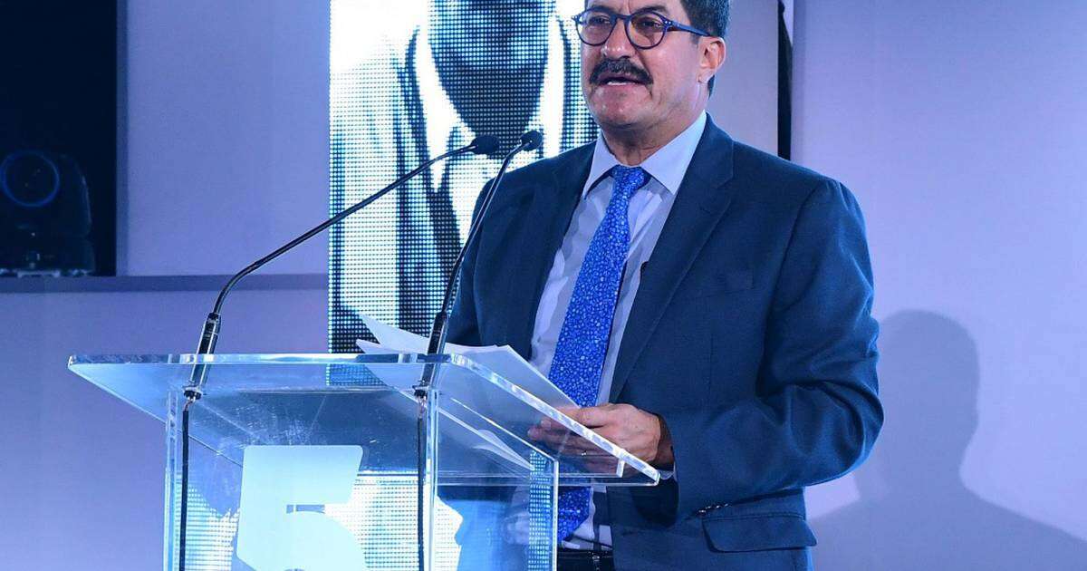 Javier Corral se registra como senador tras intento de detención en CDMX: Asegura no ser ‘prófugo’