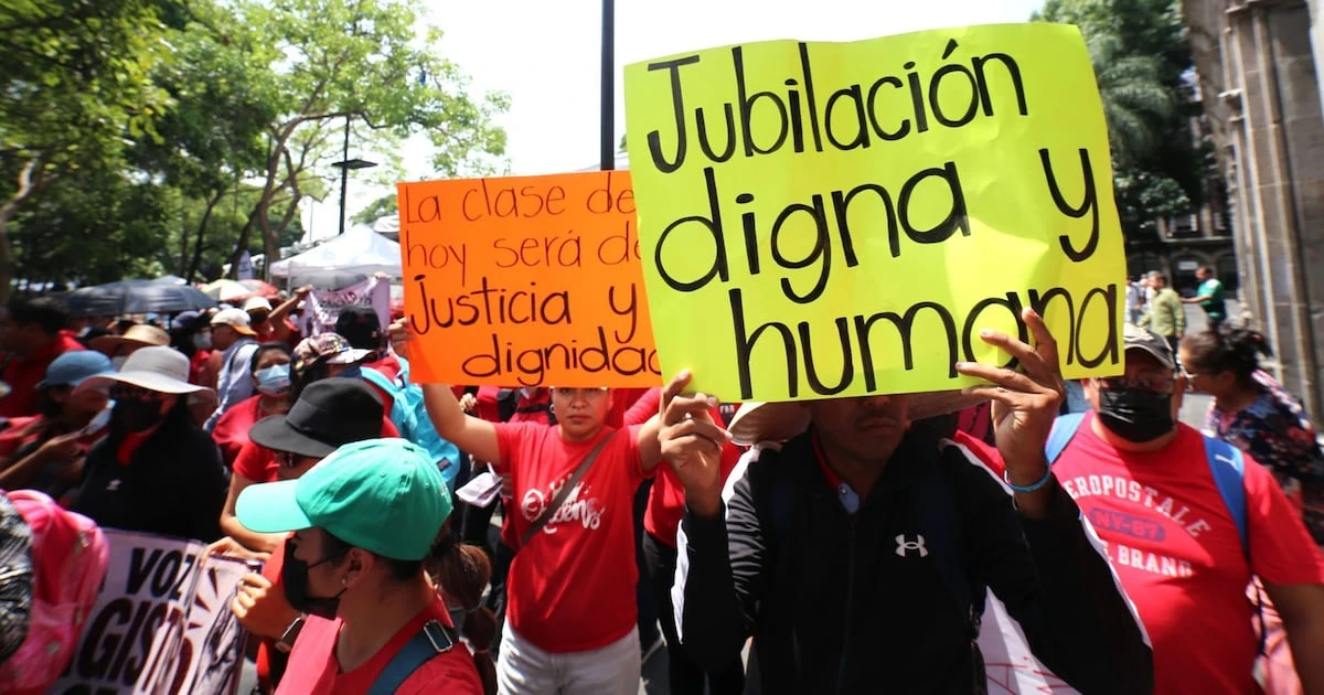 Nueva propuesta a la CNTE: Gobierno plantea una Aseguradora Pública para jubilados del ISSSTE