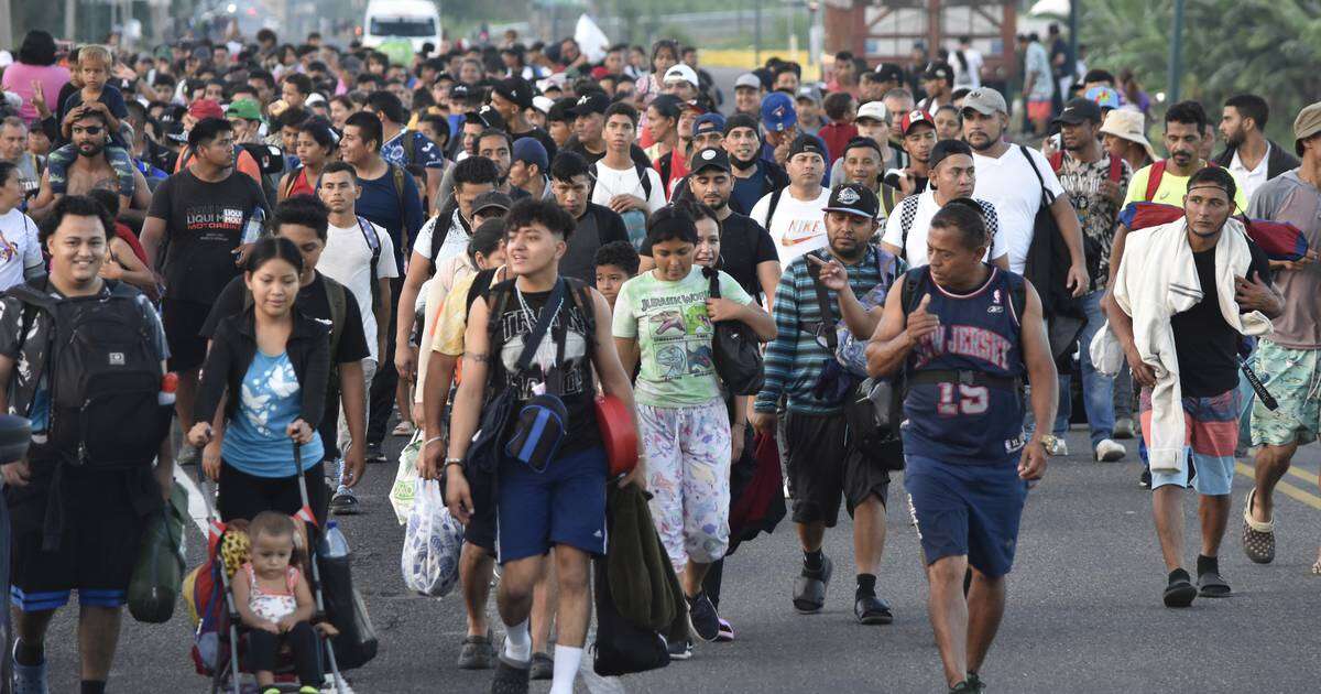 Caravana migrante se dirige a EU en medio del polémico regreso de Trump al poder