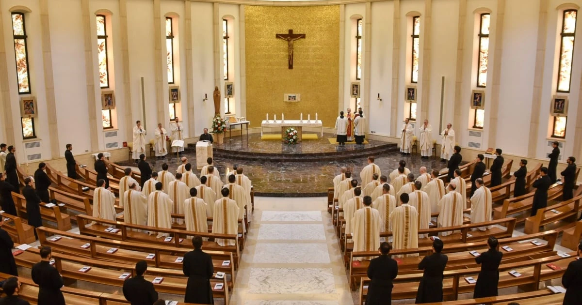 Detienen a Antonio Cabrera, integrante de Los Legionarios de Cristo, por presunta violación de un joven