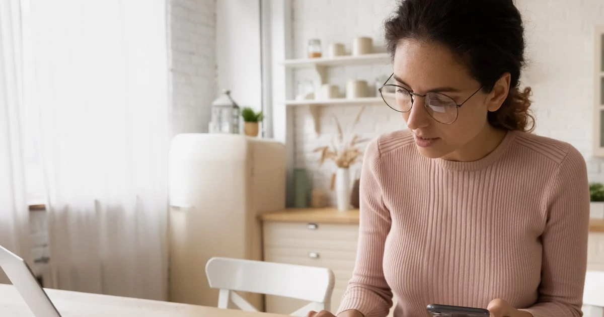 Empresas aceleran incentivos de ahorro para retener talento joven: Sura Investments