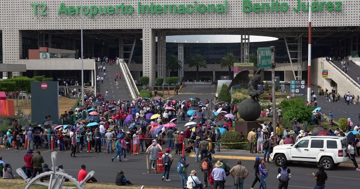 El saldo de los bloqueos de la CNTE en AICM: Vuelos desviados y más de 3 mil pasajeros afectados
