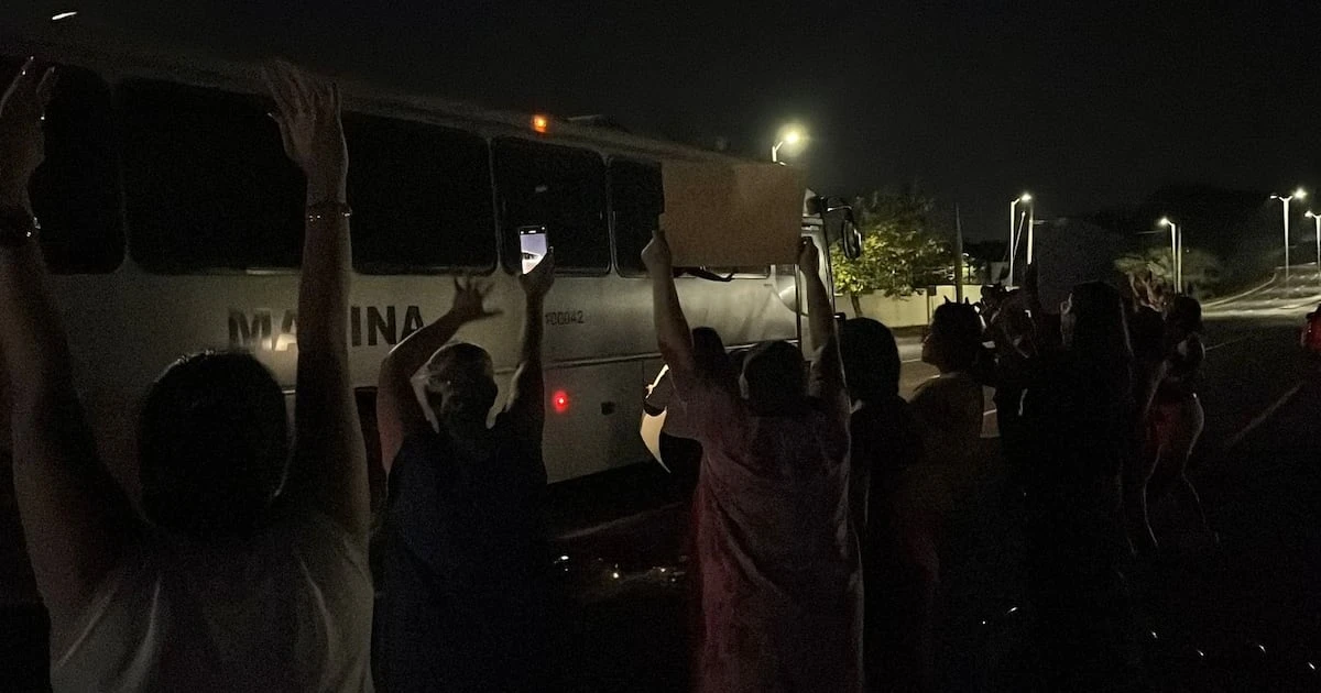 Cadetes del Buque Cuauhtémoc regresan sanos y salvos a Puerto de Veracruz: ‘Están muy desconcertados’