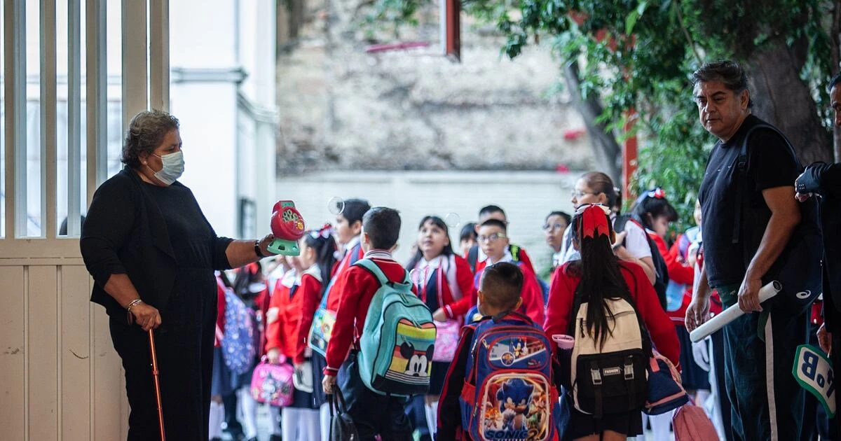 Regreso a clases 2025: ¿Cuántos puentes traerá septiembre?