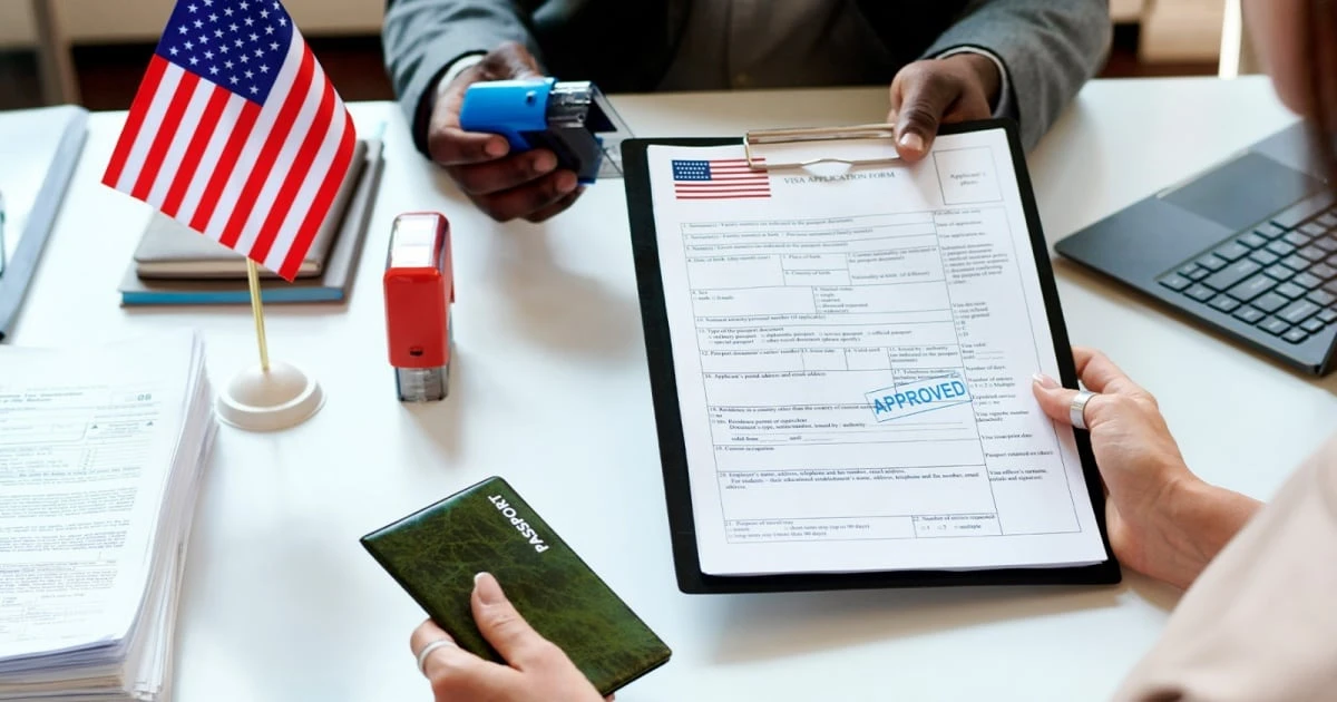 Visa para estudiantes: ¿Por qué EU pide que cambien la configuración de privacidad de sus redes?