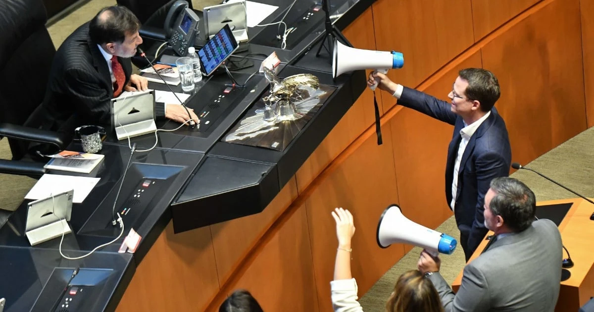 Con megáfonos y té de tila, PAN enfrenta a Morena por el caso ‘La Barredora’ y Adán Augusto López