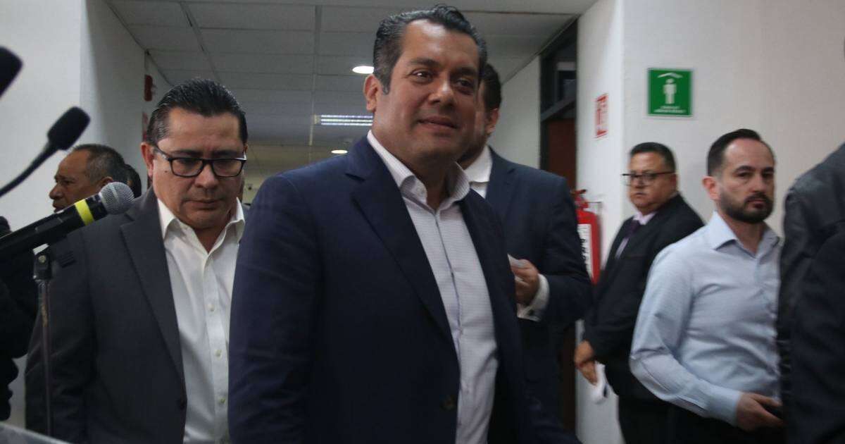 Diputado de Morena amenaza con juicio político a consejeros del INE que votaron contra sobrerrepresentación 