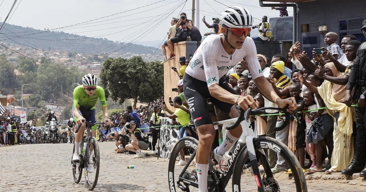 ¡Un mexicano en el top 10! Isaac del Toro es séptimo lugar en el Mundial de Ciclismo de Ruta 2025 en Kigali