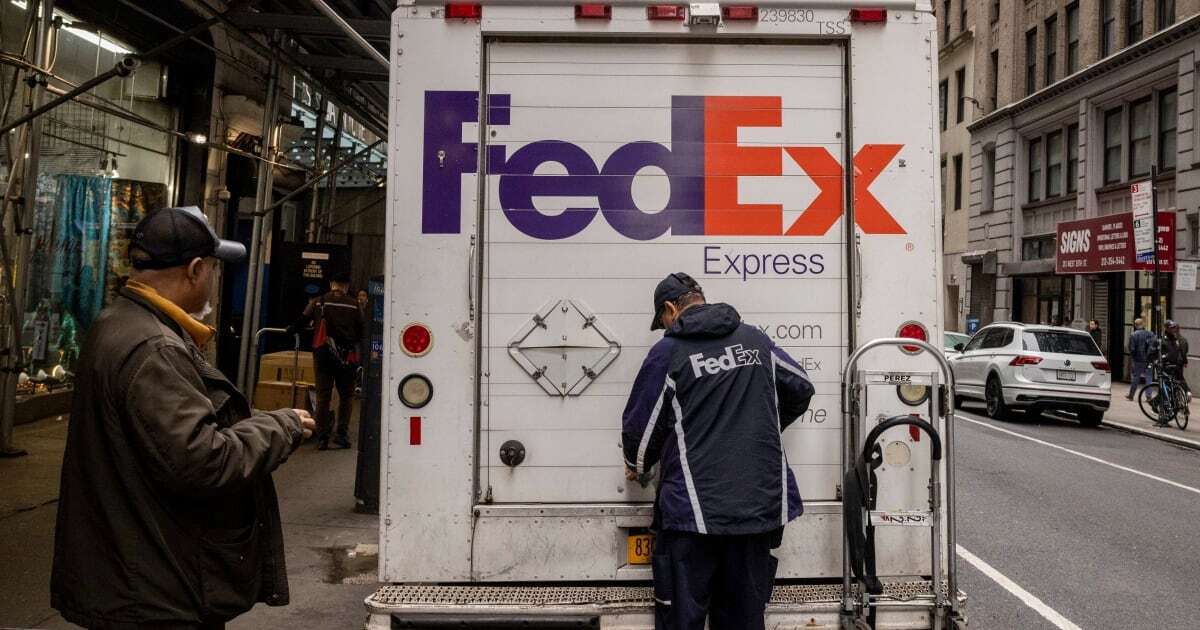 Just don’t do it: ¿Por qué Nike y FedEx son las nuevas víctimas de los aranceles de Trump a México?