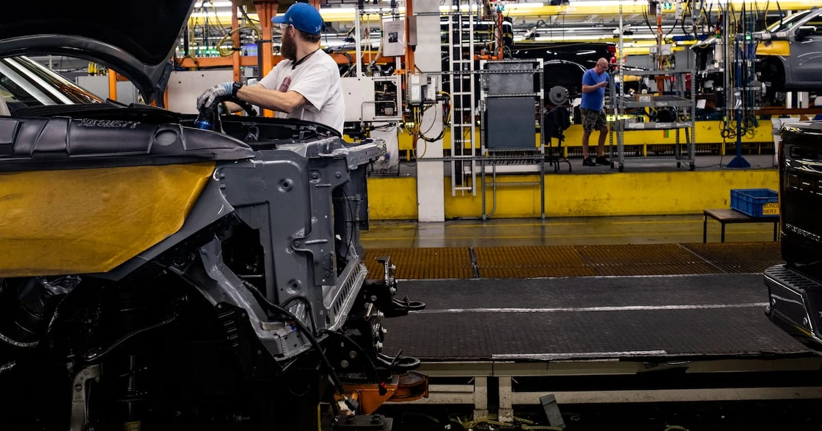 ¿Efecto Trump?: General Motors recorta temporalmente más de 5 mil puestos de trabajo en Detroit 