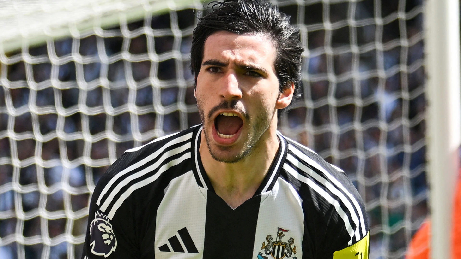 Jackson's red card put Toon in pole position for Champions League