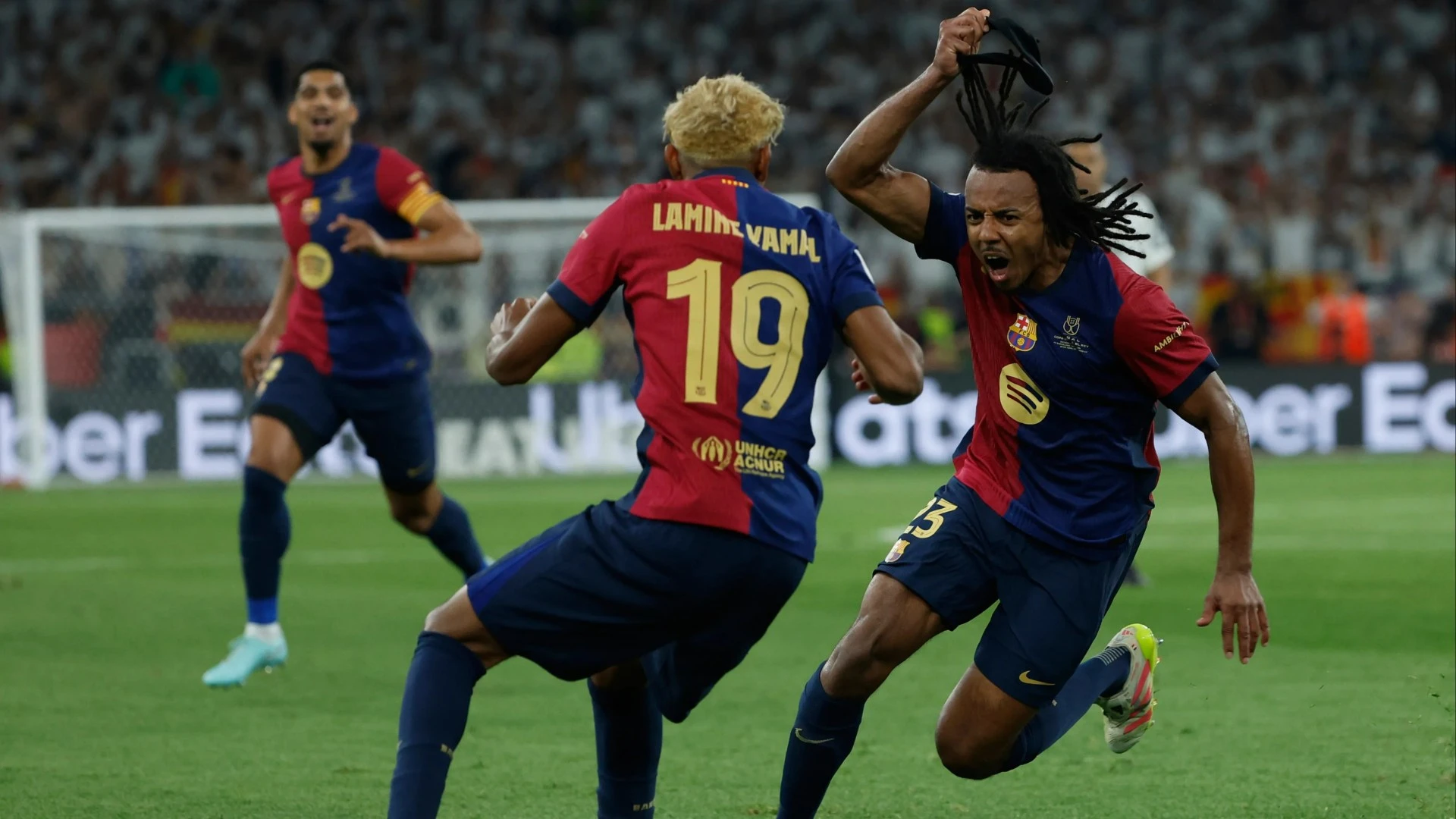 Kounde's late winner secures Copa del Rey win for Barca