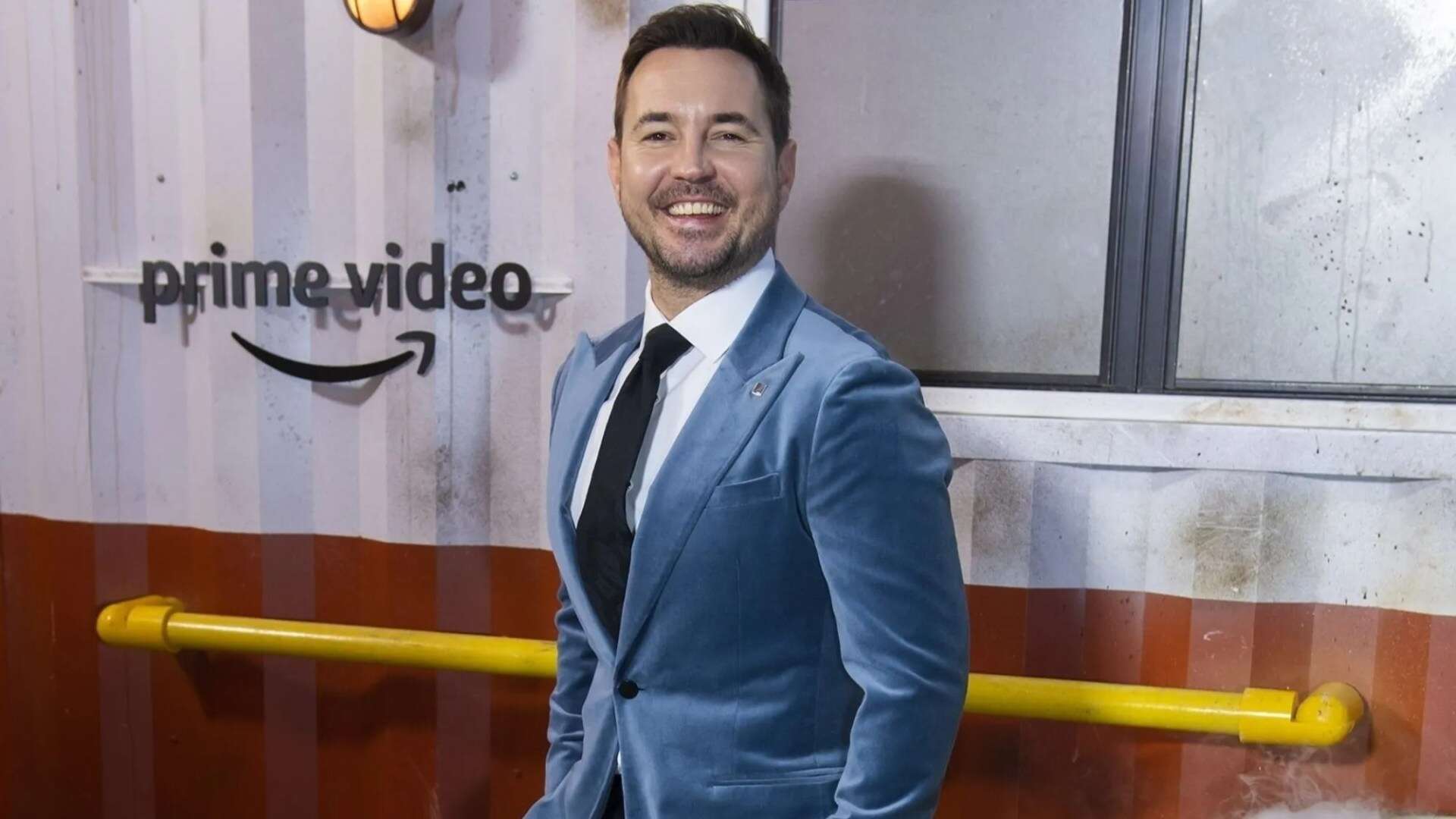 Prepping for sex scenes is hard but I won't use fat jabs says Martin Compston