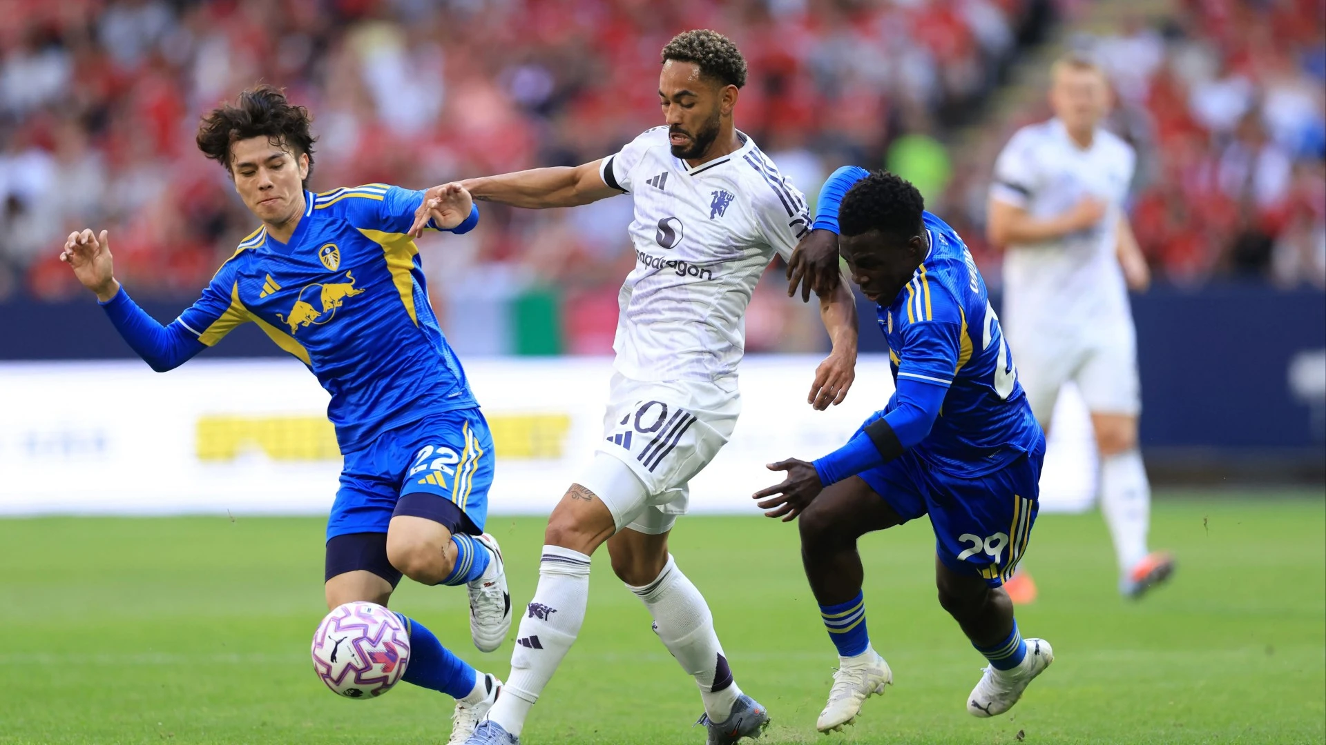 New signings Cunha and Leon failing to make an impact in early stages