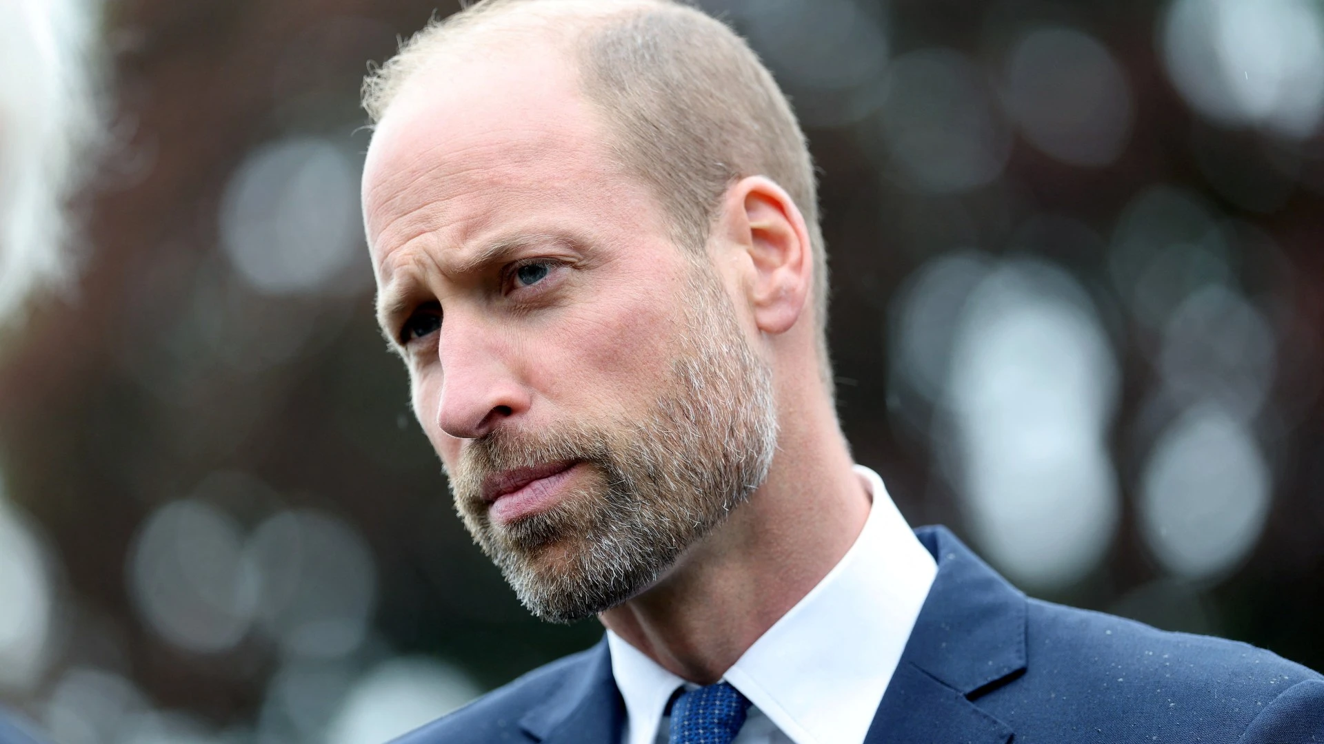 William hails war zone aid workers & calls for easier access to victims