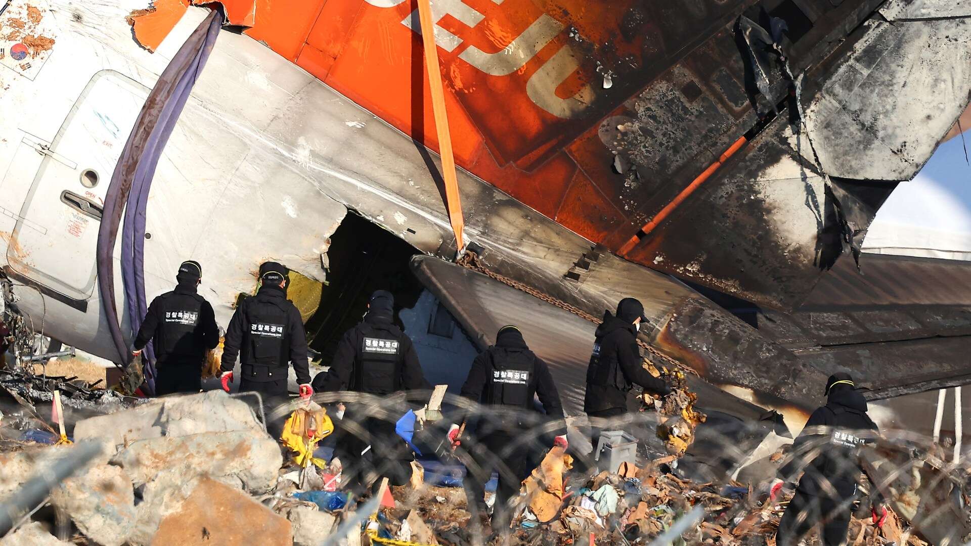 Expert reveals why black box data on S.Korean jet failed after 'catastrophes'