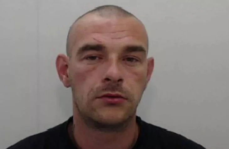 Moment murderer's sister lies to cops in sham 999 call after woman killed