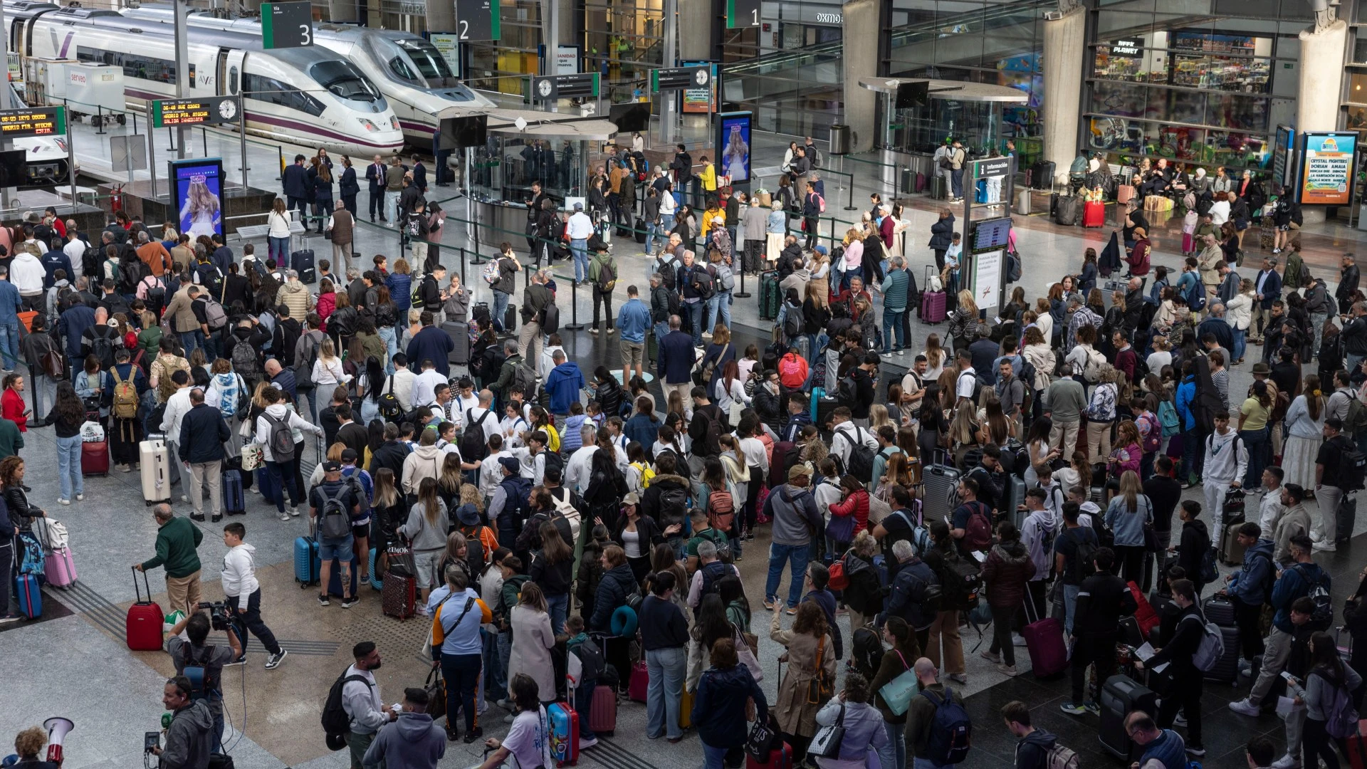 Travel chaos in Spain as trains halted after cable theft - days after blackout