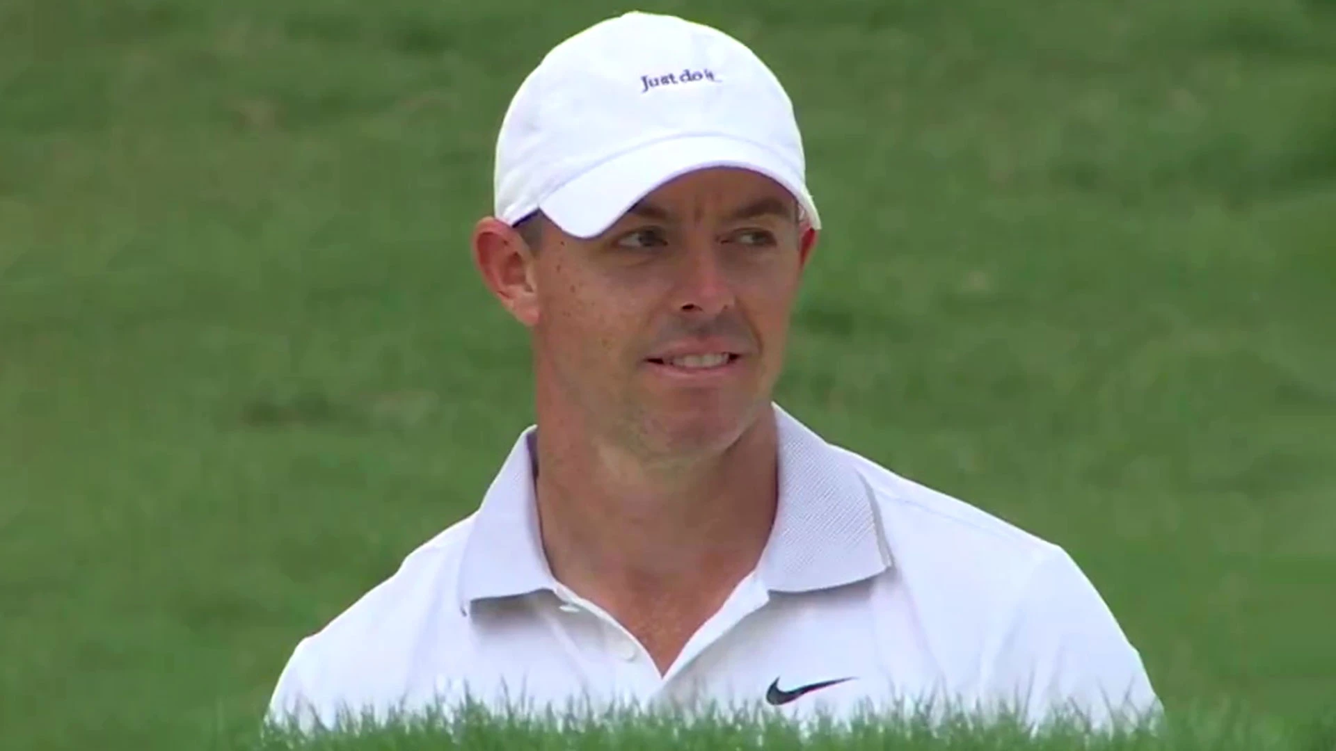 Rory McIlroy pulls off never-before-seen 'trick shot' to leave fans stunned