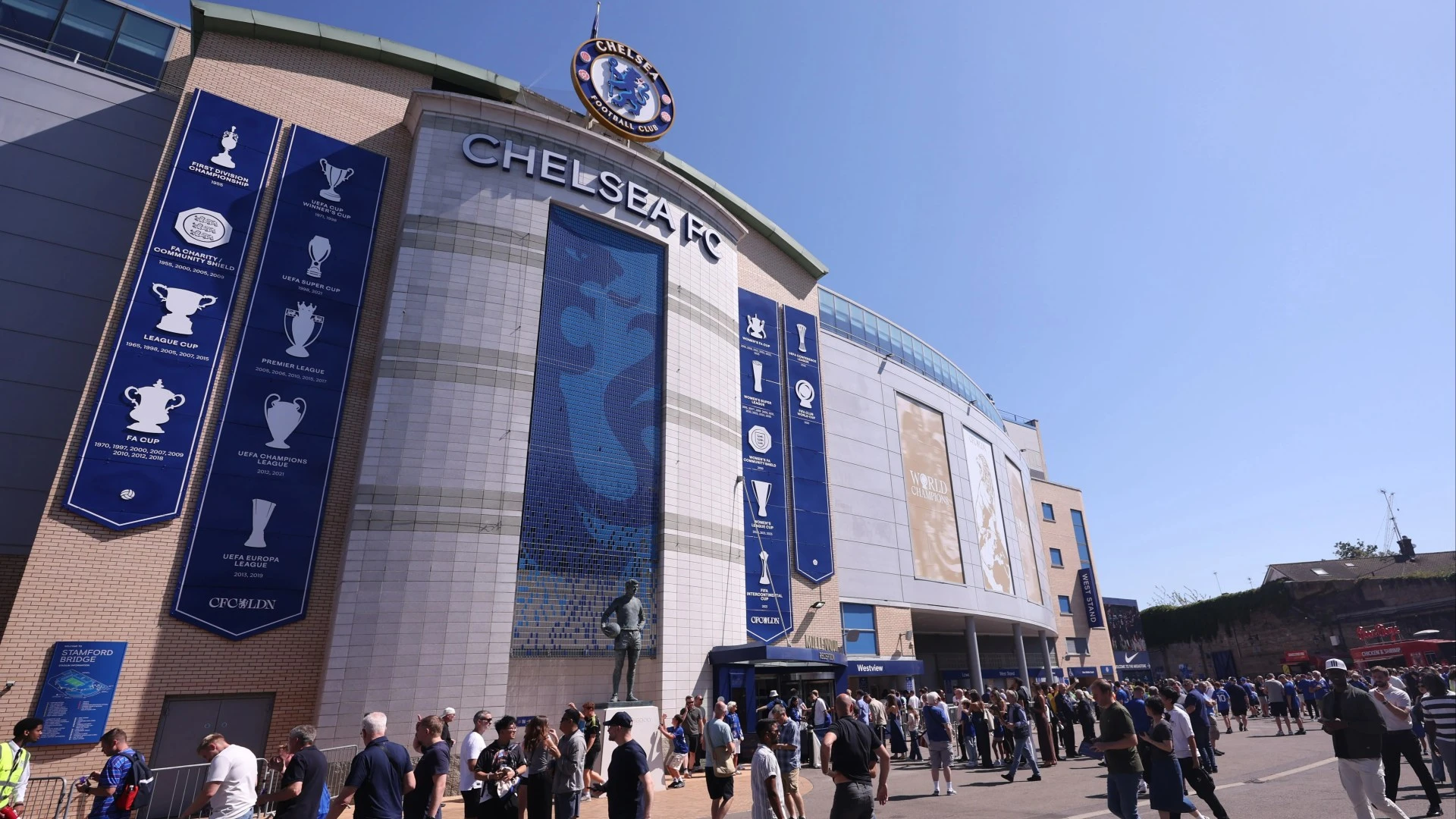 Chelsea fan chaos as thousands stuck outside with 'no one's tickets working'