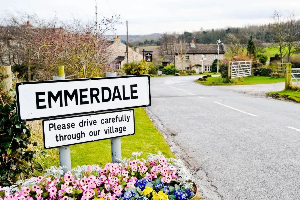 Two Emmerdale favourites rushed to hospital in horror emergency
