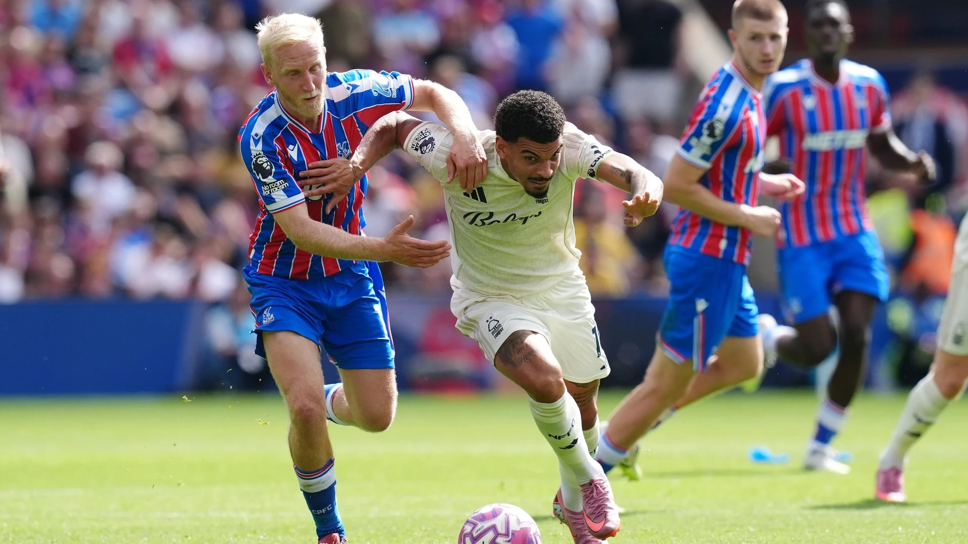 Hudson-Odoi leveller eases Nuno pressure as Eagles fans protest Uefa
