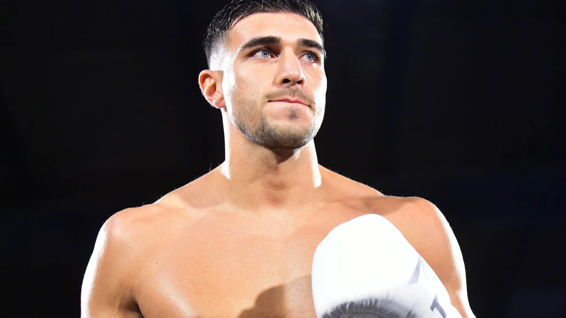 Tommy Fury will fight on same card as brother with star set for family affair