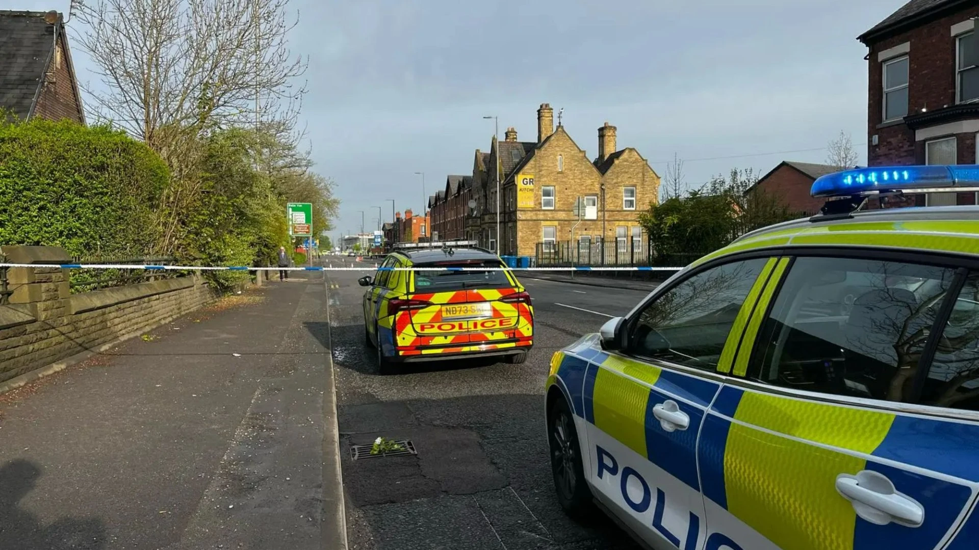 Major A-road shuts BOTH ways due to 'serious crash' as 3 fire engines scrambled