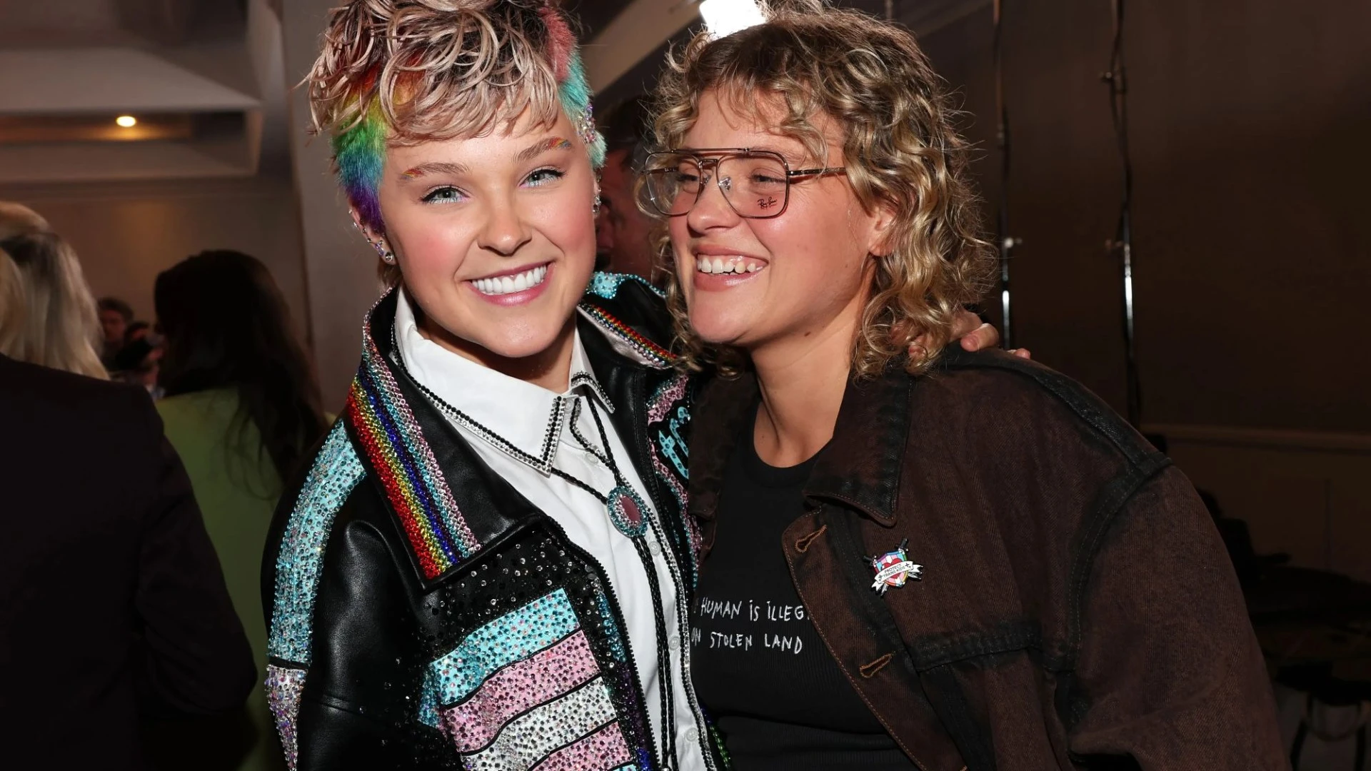 How JoJo Siwa's girlfriend really feels about her flirting with Chris Hughes