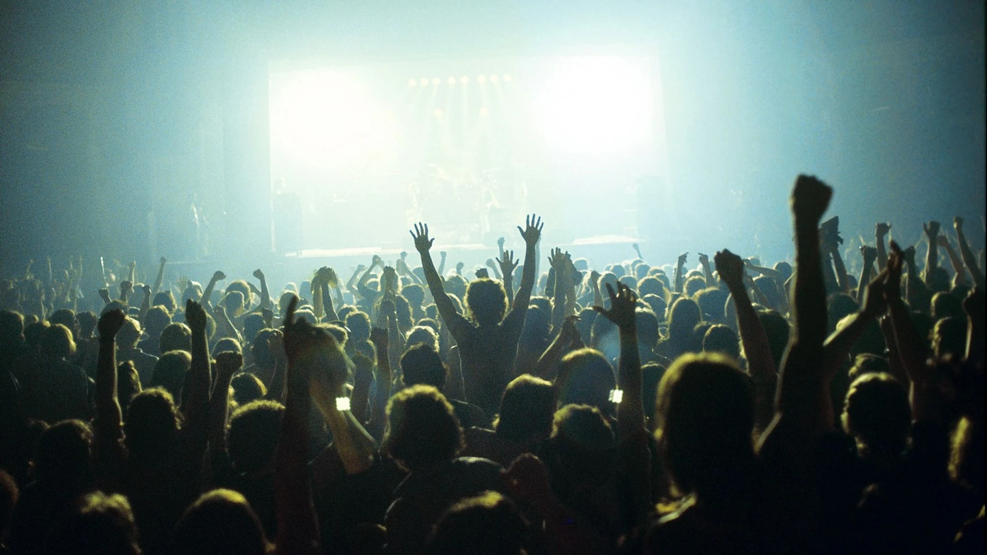 Noughties band reunite for ‘massive tour’ years after controversial performance
