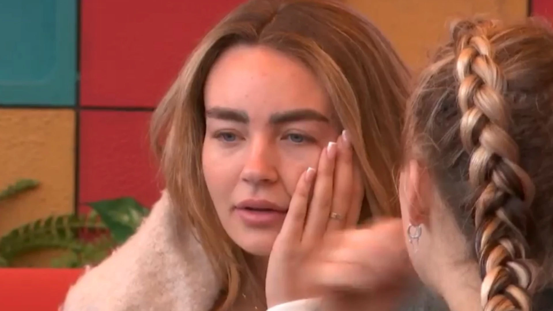 CBB's Ella questioned her sexuality and says she wants a 'girl experience'