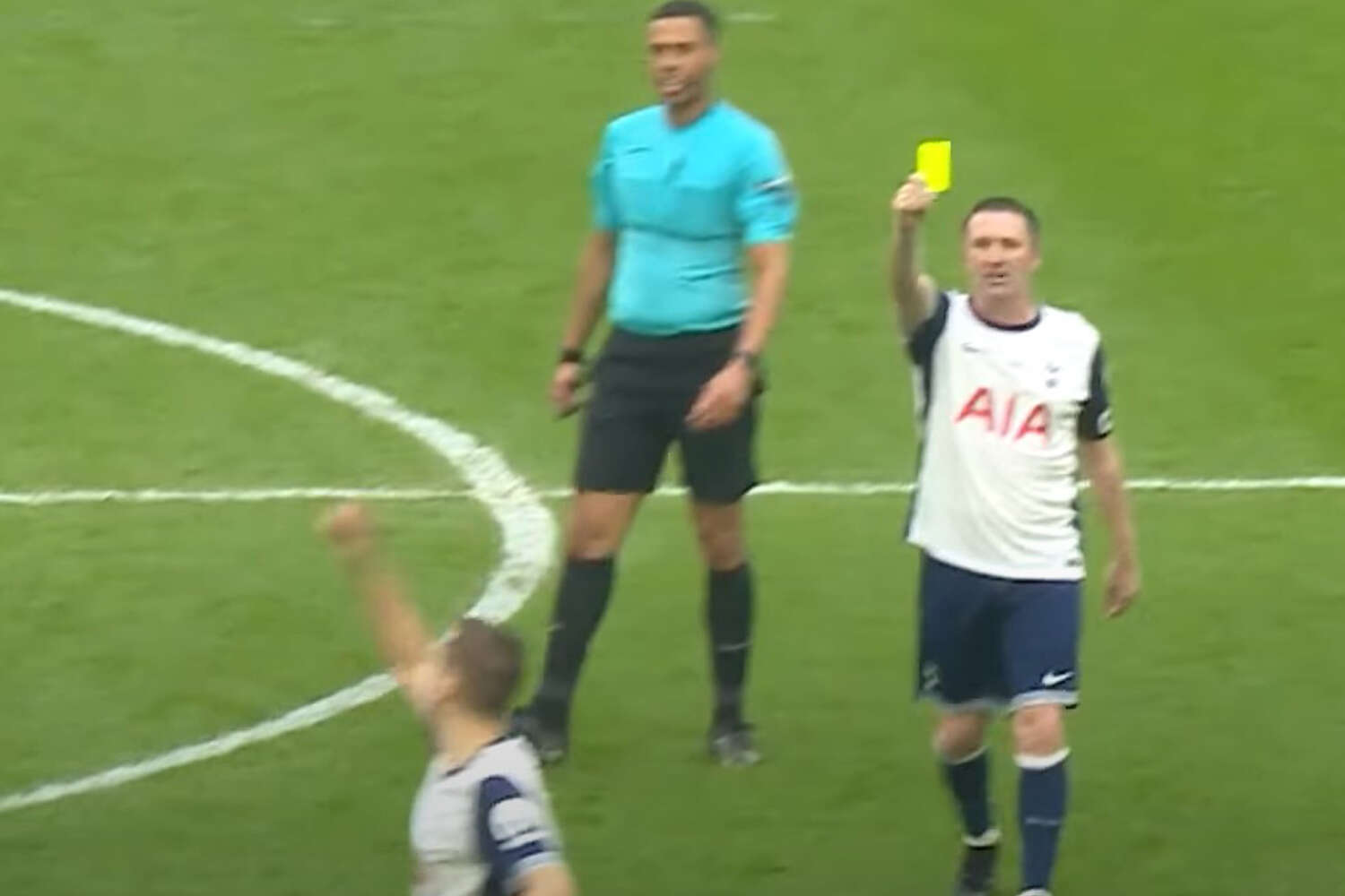 Bizarre moment Robbie Keane gives yellow card to own team-mate in legends match