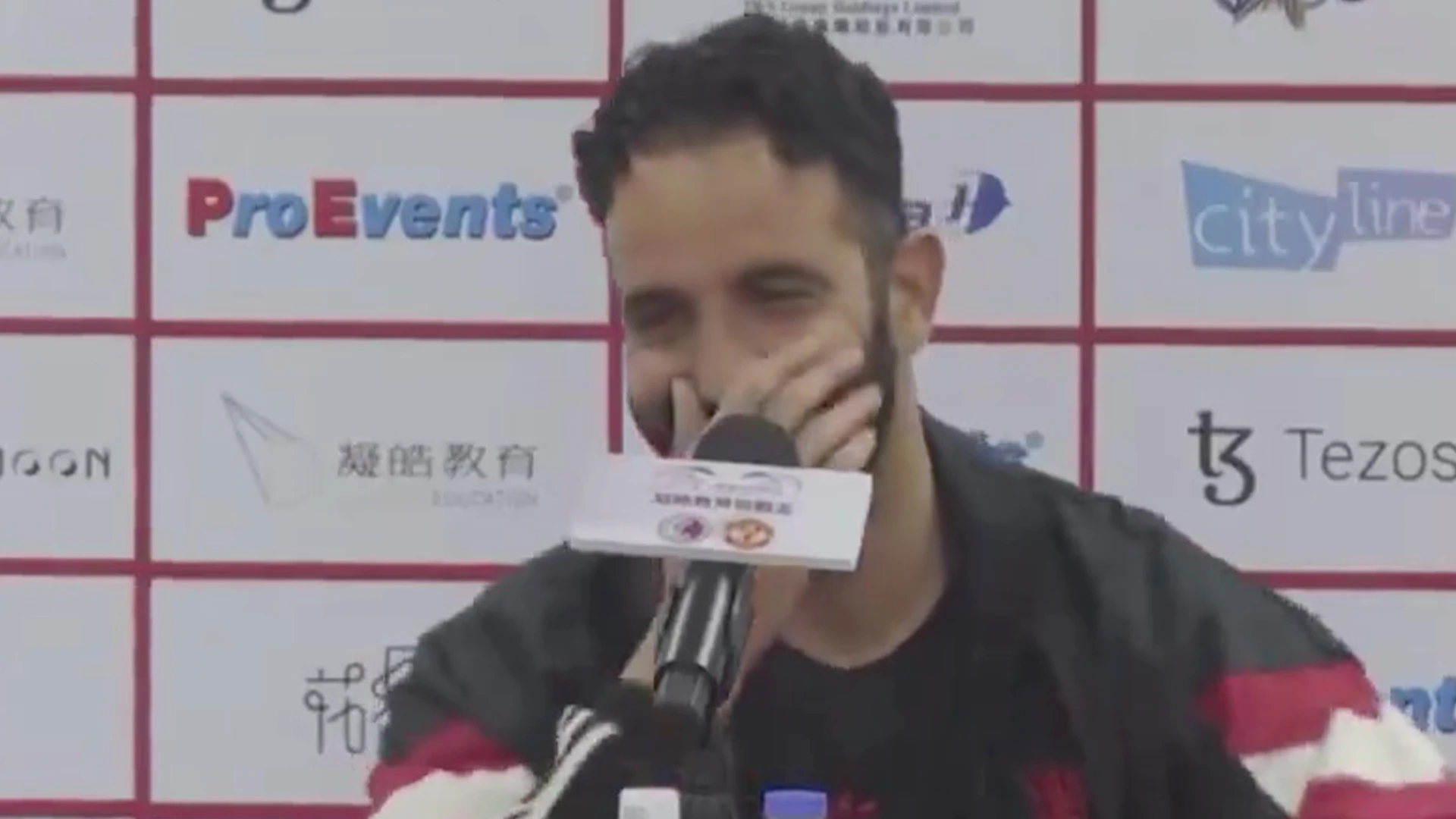 Watch Amorim burst out laughing as Man Utd boss is asked about touchy subject