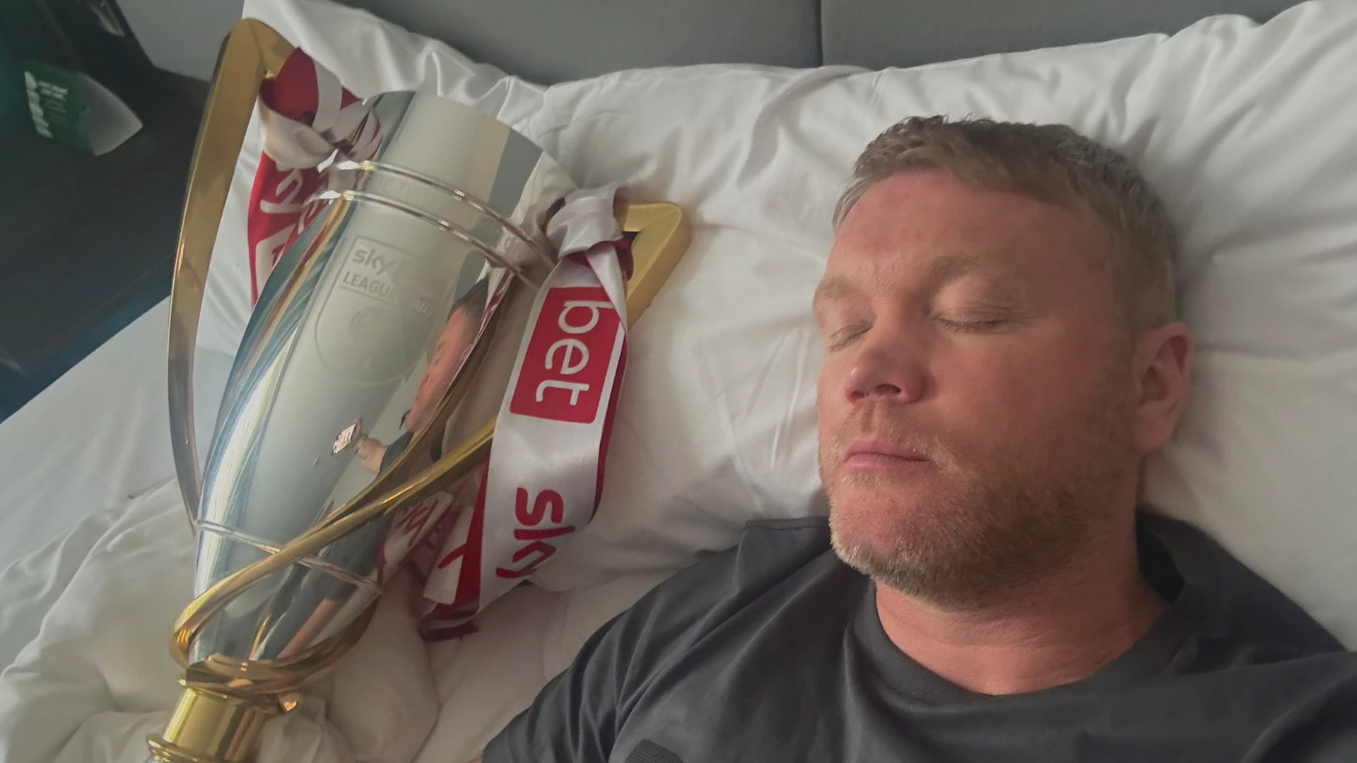 Fans spot something awkward in trophy reflection of Doncaster boss' bed pic