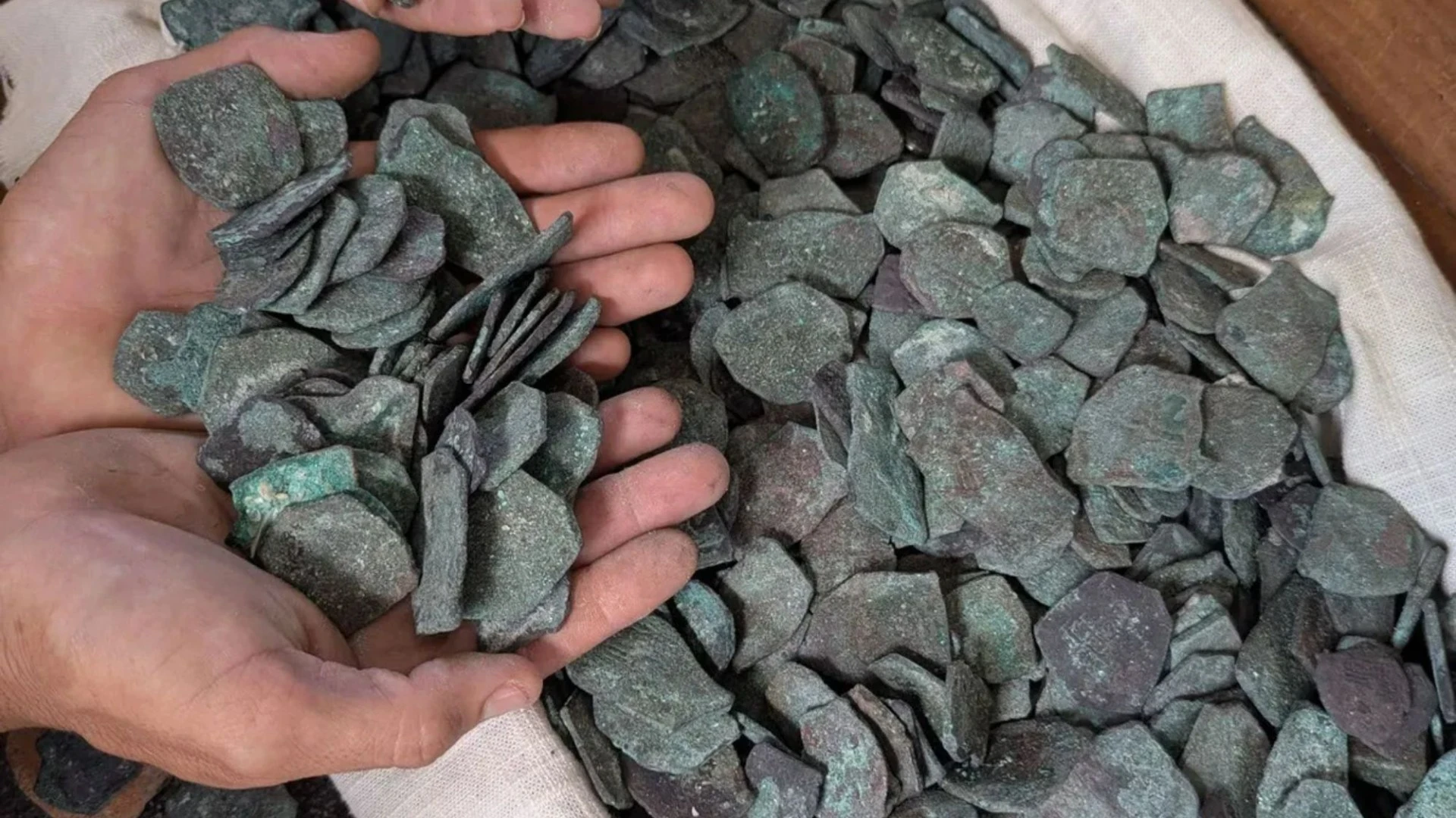 Long lost $1MILLION treasure that sunk on galleon 300-years-ago is found
