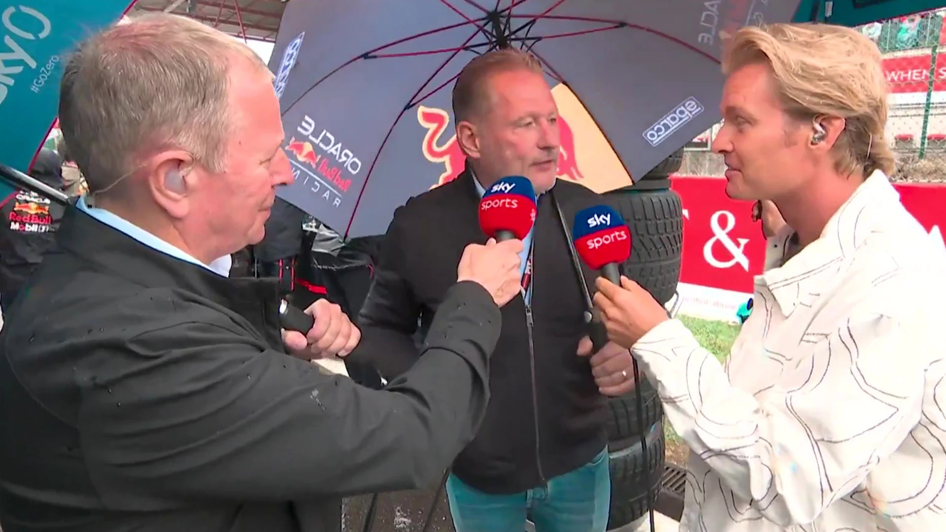 Nico Rosberg in frosty exchange with Jos Verstappen over Christian Horner