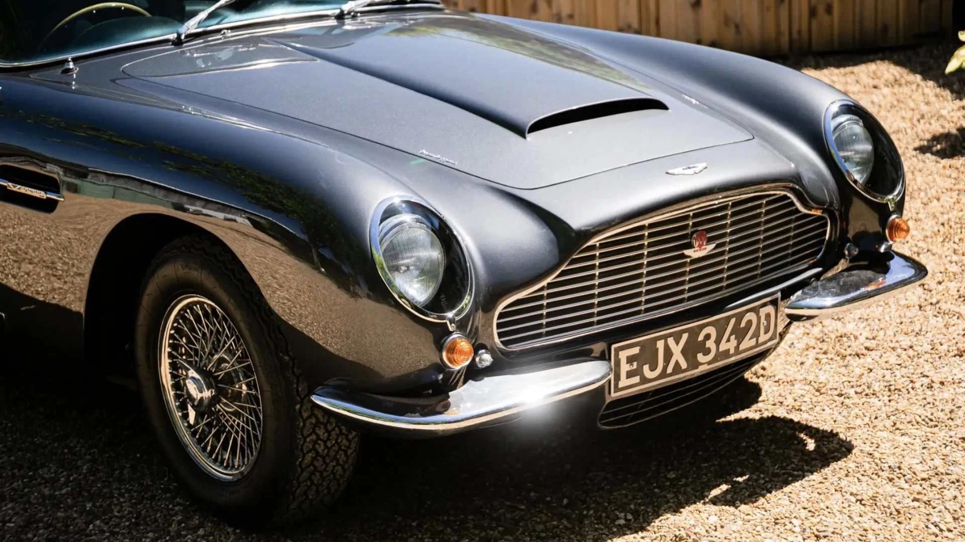 Vintage Aston Martin that looks like a James Bond motor sells for massive price