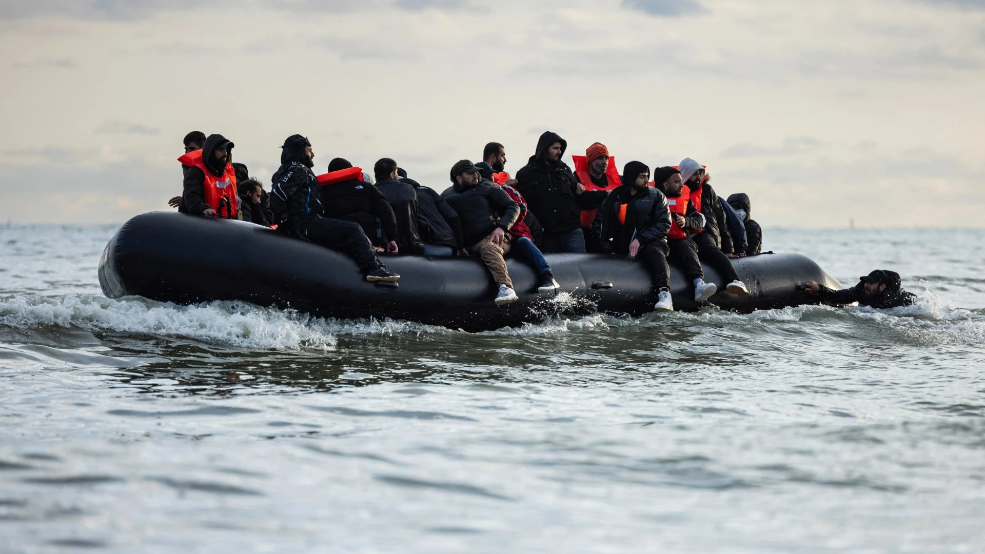 French 'giving boat migrants lifejackets & escorting them cross Channel'