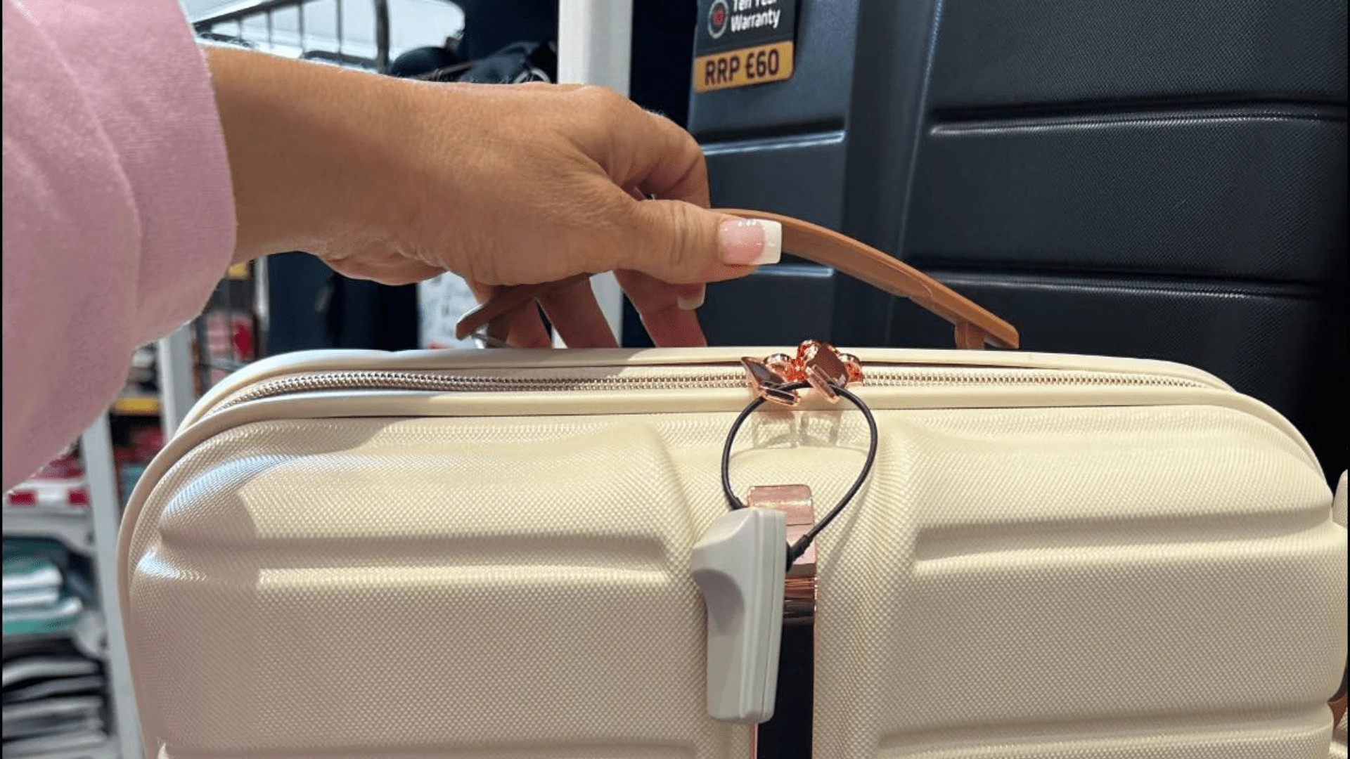 Shoppers run to Matalan for £20 vanity case that doubles as holiday hand luggage