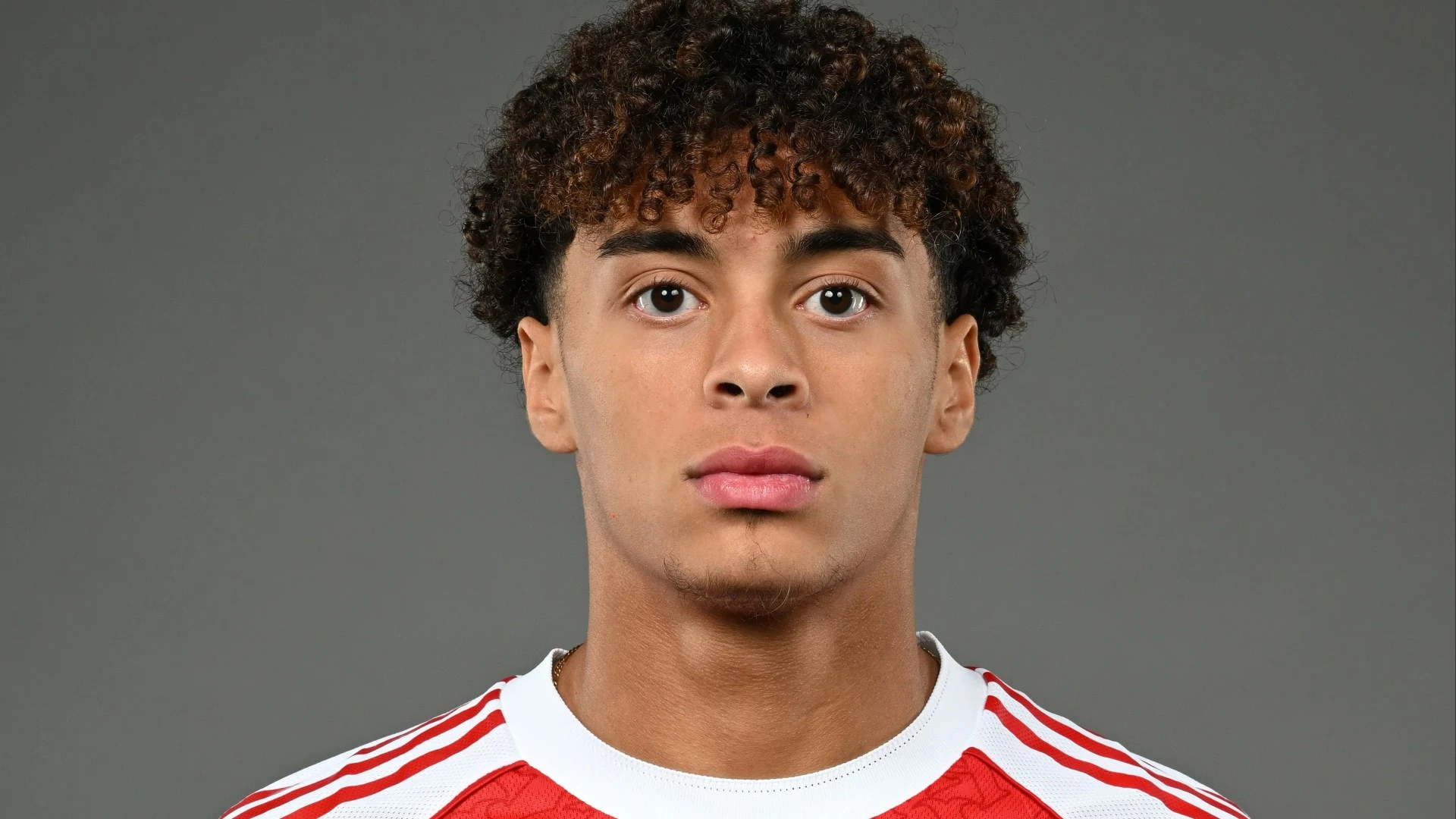 Son of Chelsea hero signs for Arsenal in latest raid on London rivals